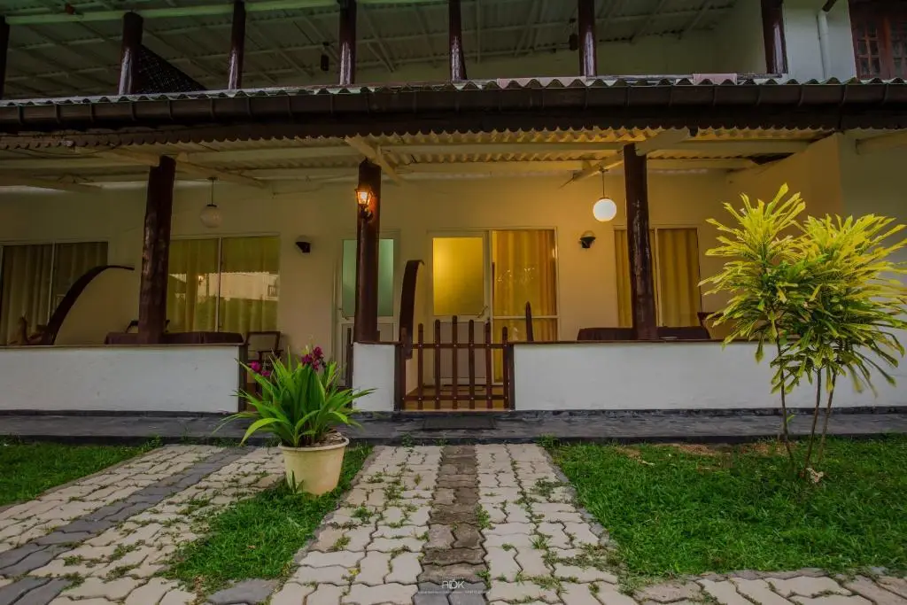 Унаватуна: sea view beach resort,unawatuna