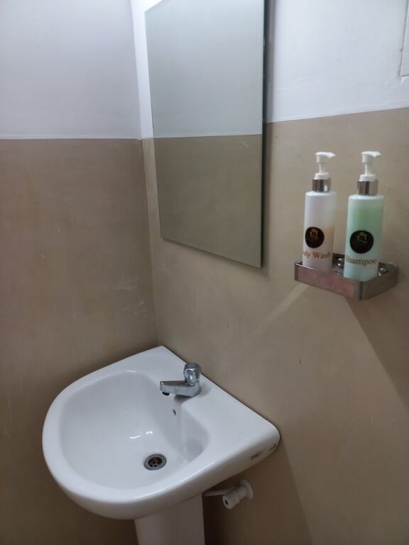 Катунаяке: The Anchorage Holiday Apartments Negombo