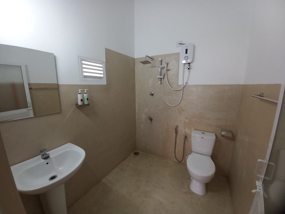 Катунаяке: The Anchorage Holiday Apartments Negombo