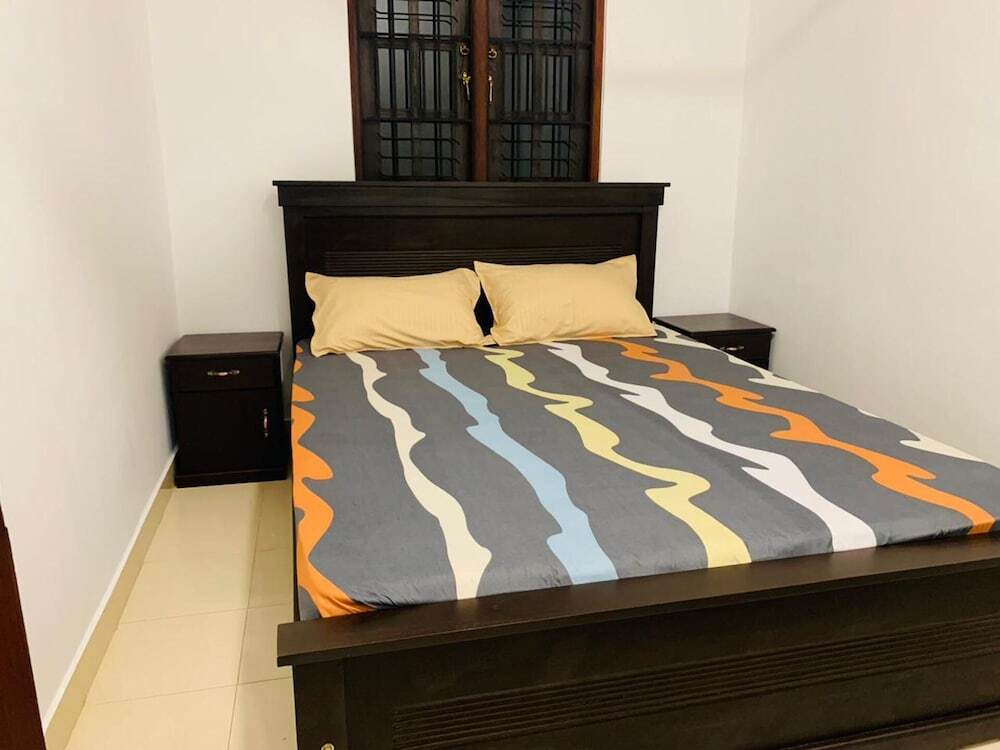 Коломбо: R4 Crescent Stay Colombo Apartment