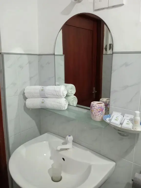 Канди: Power Zone Guest House