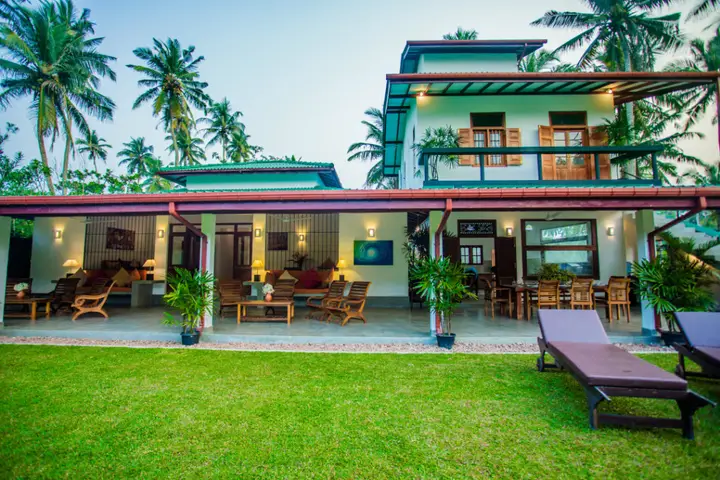 Коггала: Вилла South Point Surf House - 5 bedrooms sleeps 14
