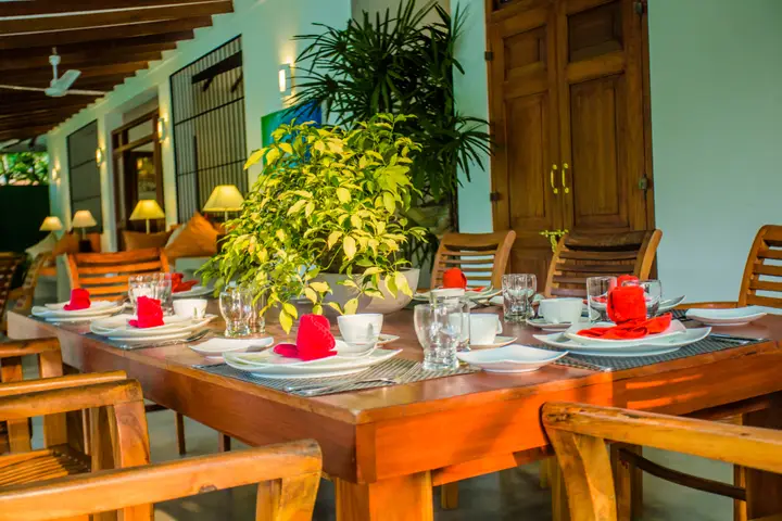 Коггала: Вилла South Point Surf House - 5 bedrooms sleeps 14