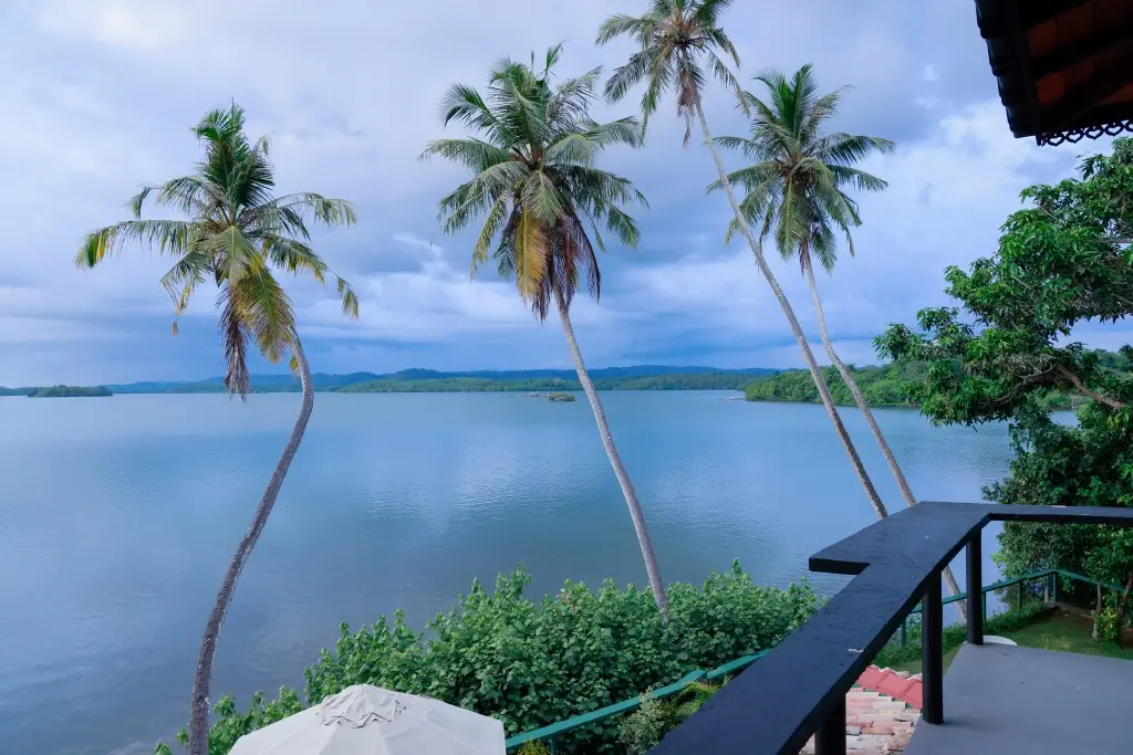 Каталува: Вилла South Point Cottage 3 bedrooms Lake front