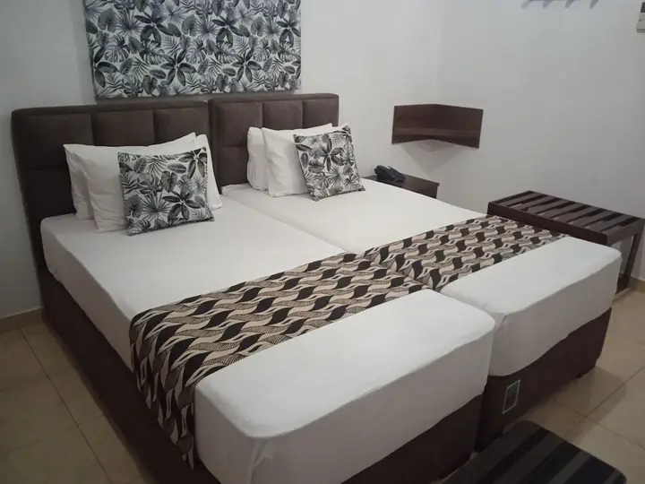 Ваддува: Larn's villa.