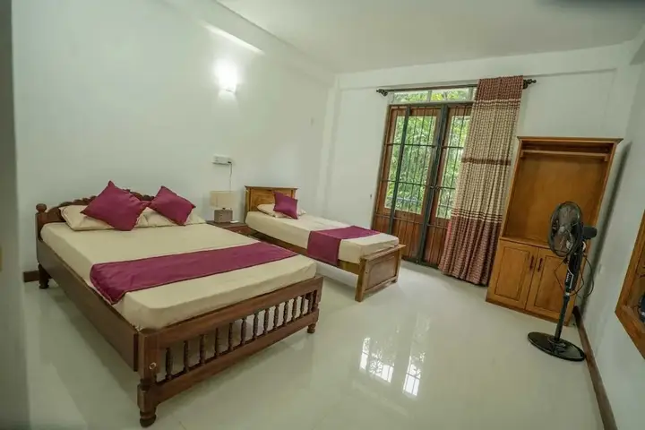 Канди: Spacious 4-bed Apartment in Katugastota