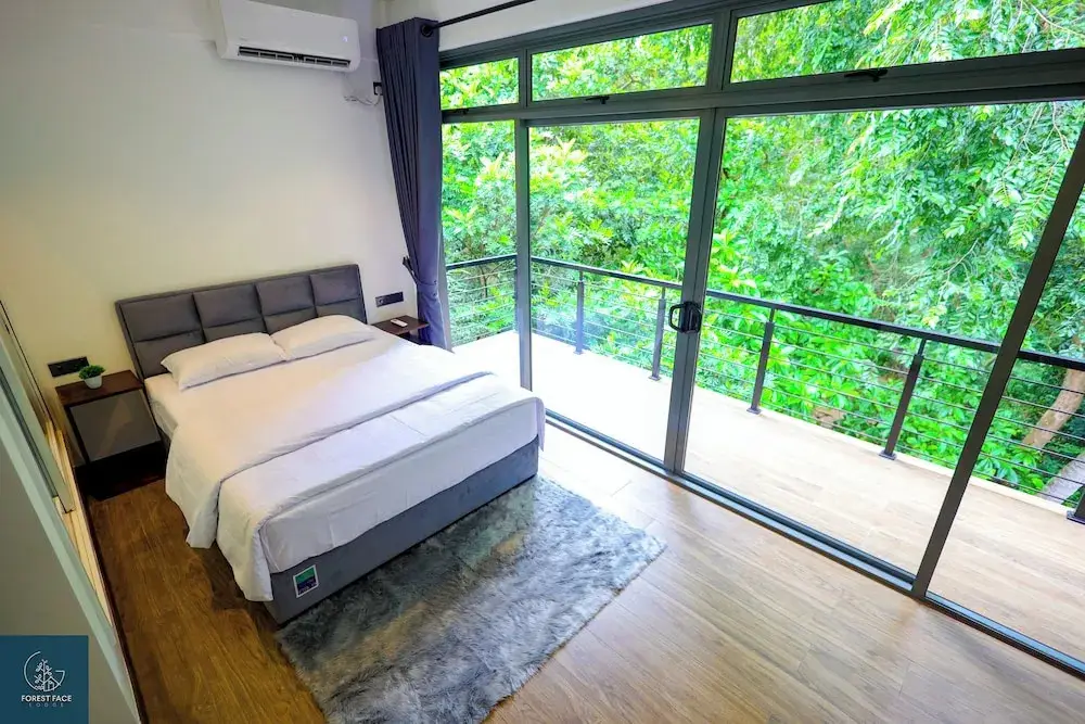Канди: Forest Face Lodge