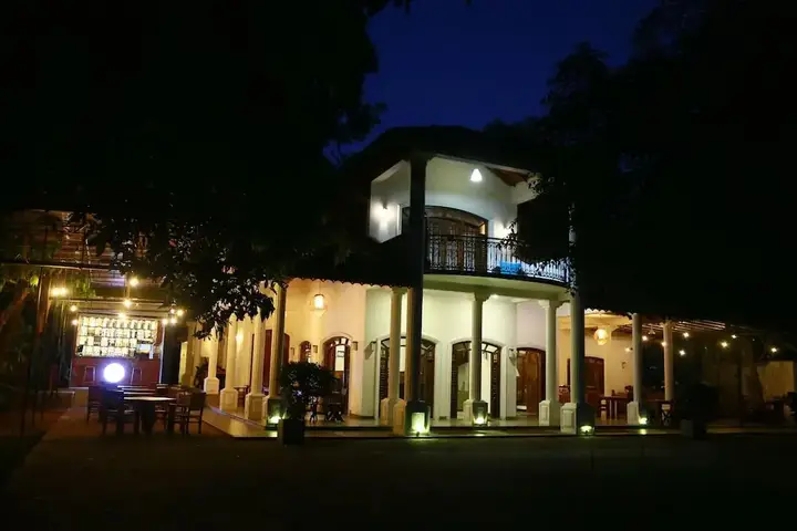 Махиянганая: Adaviya Resort