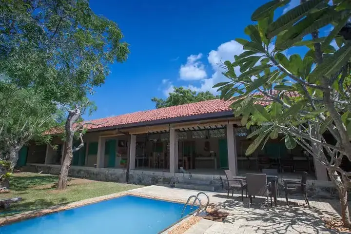 Киринда: Yala Village