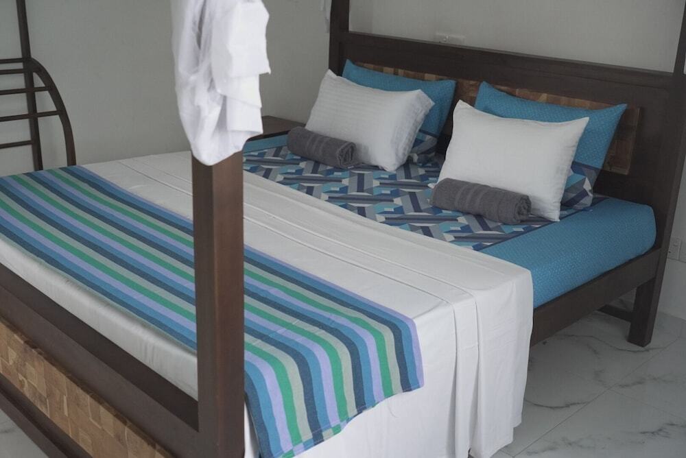 Велигама: Co-Living Memories Hostel & Restaurant