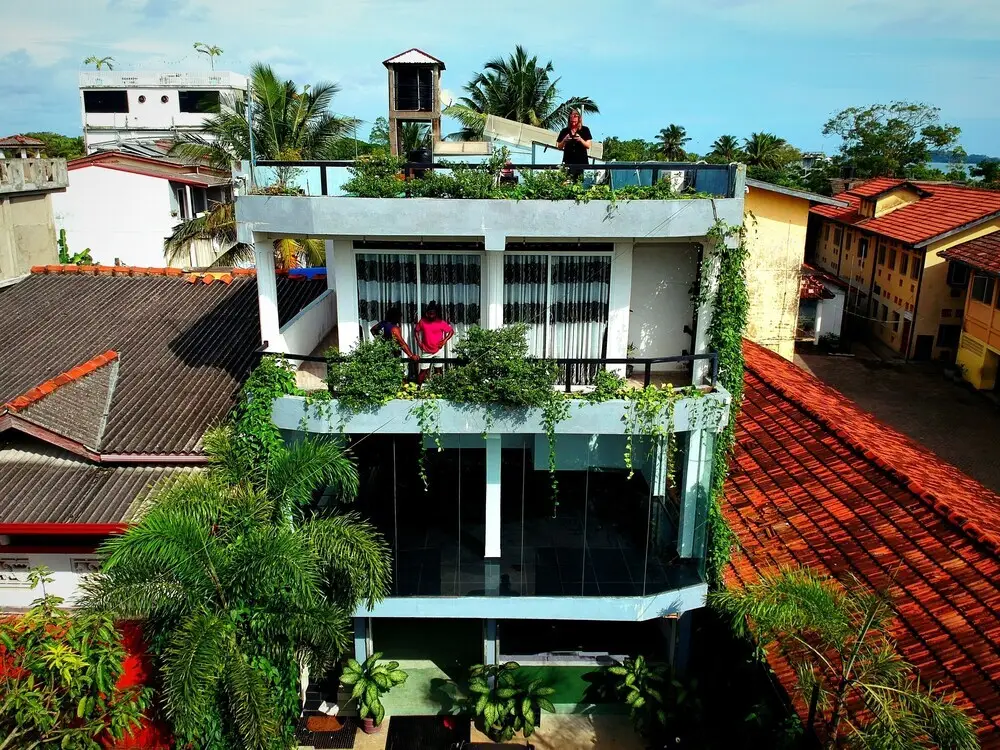 Велигама: Co-Living Memories Hostel & Restaurant