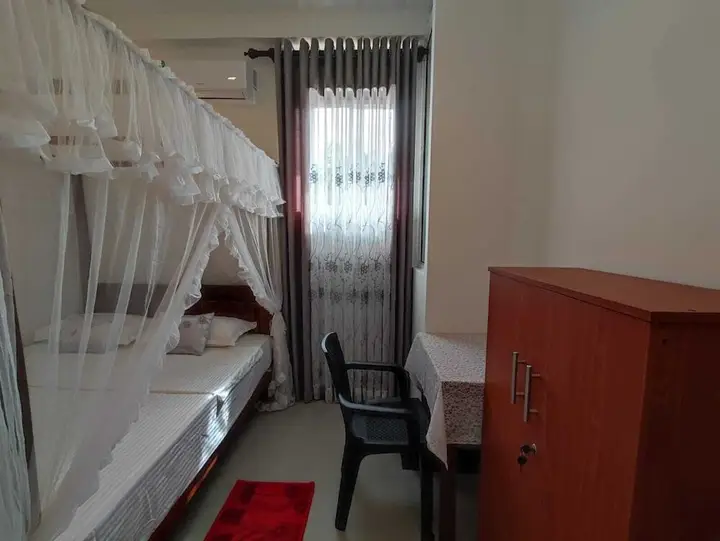 Полватумодара: Flower shade villa