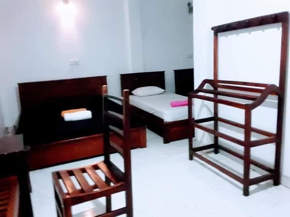 Канди: Black And White Kandy Guest House