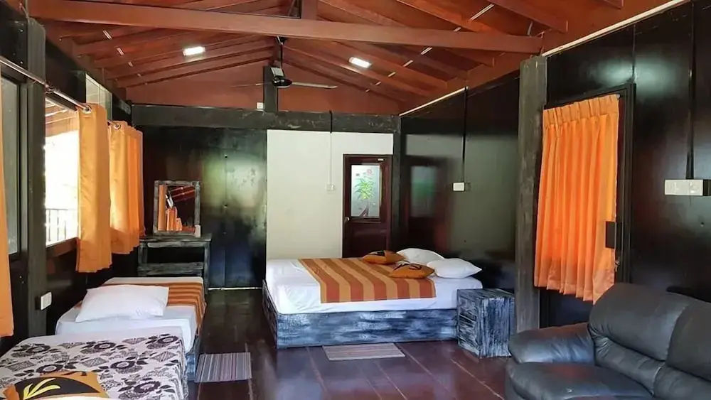 Элла: Ella Deck Resort