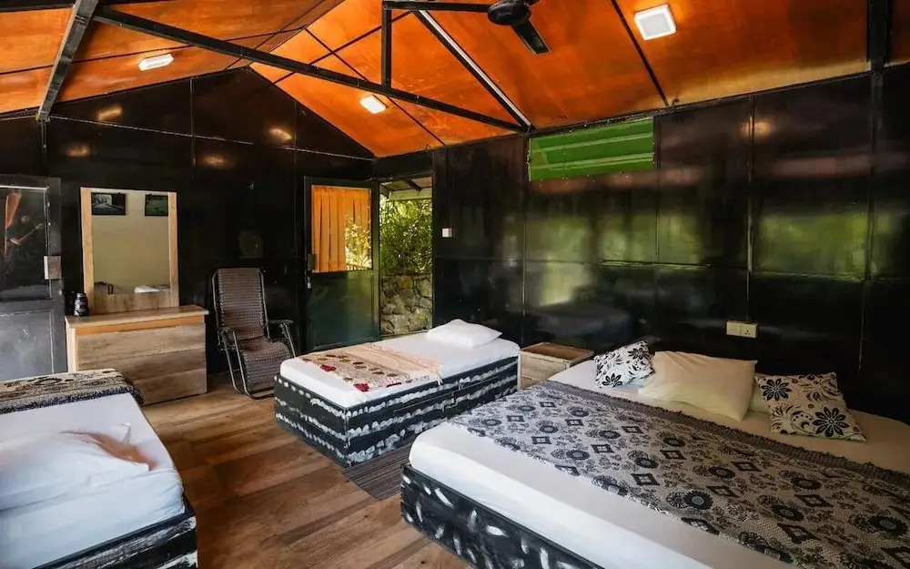 Элла: Ella Deck Resort