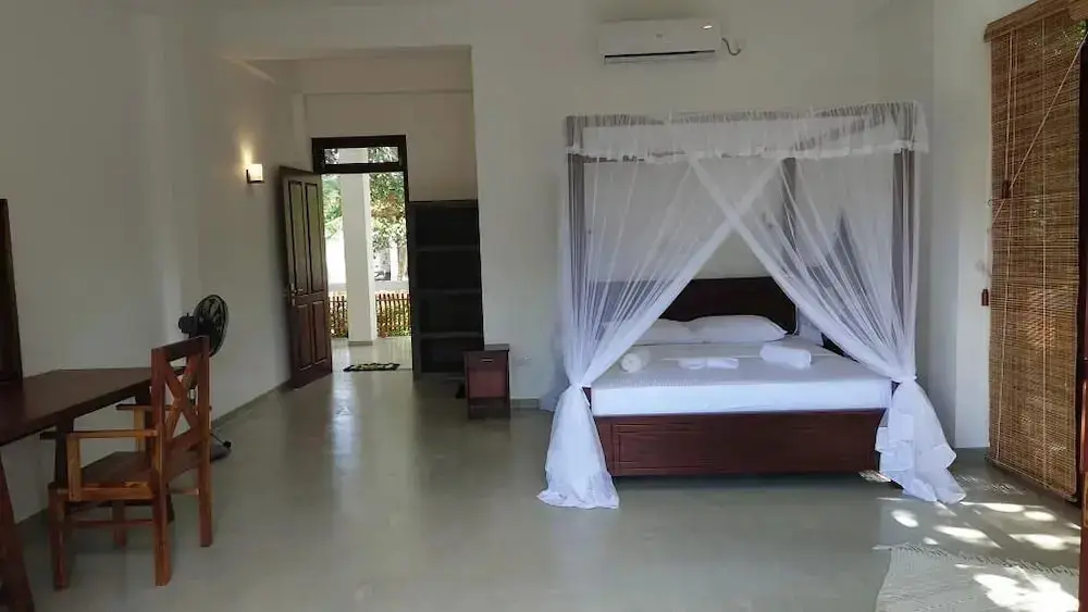 Хиккадува: Cocosurf House