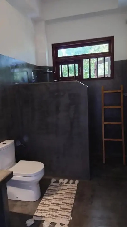 Хиккадува: Cocosurf House