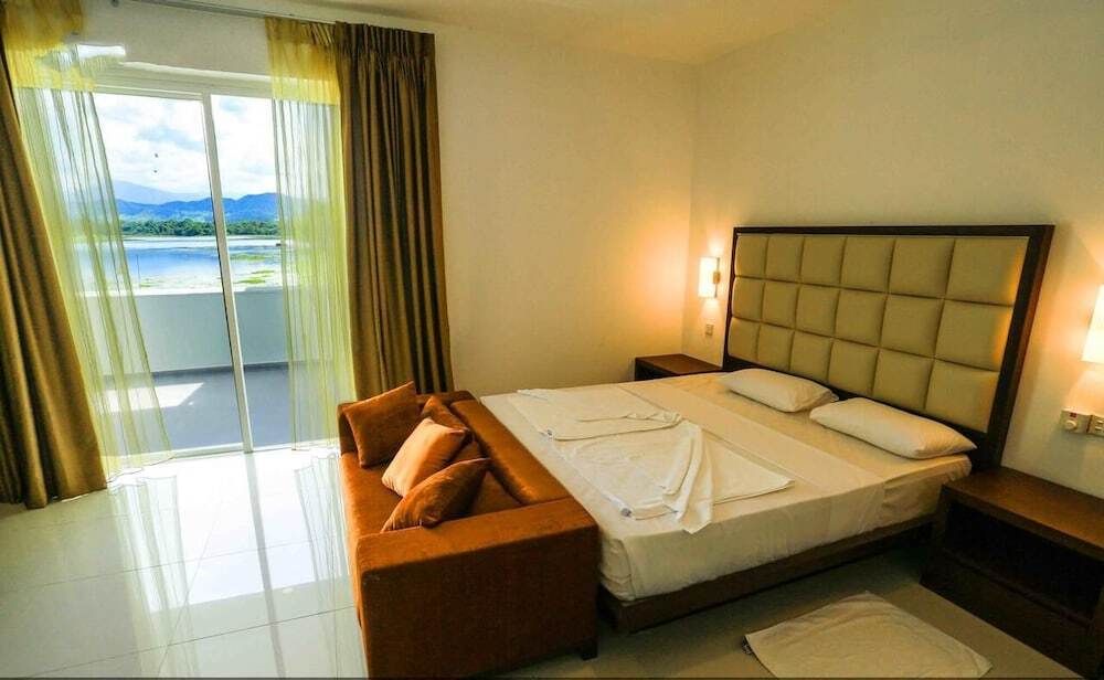 Хандунгамува: Lavendish Wild Safari Resort
