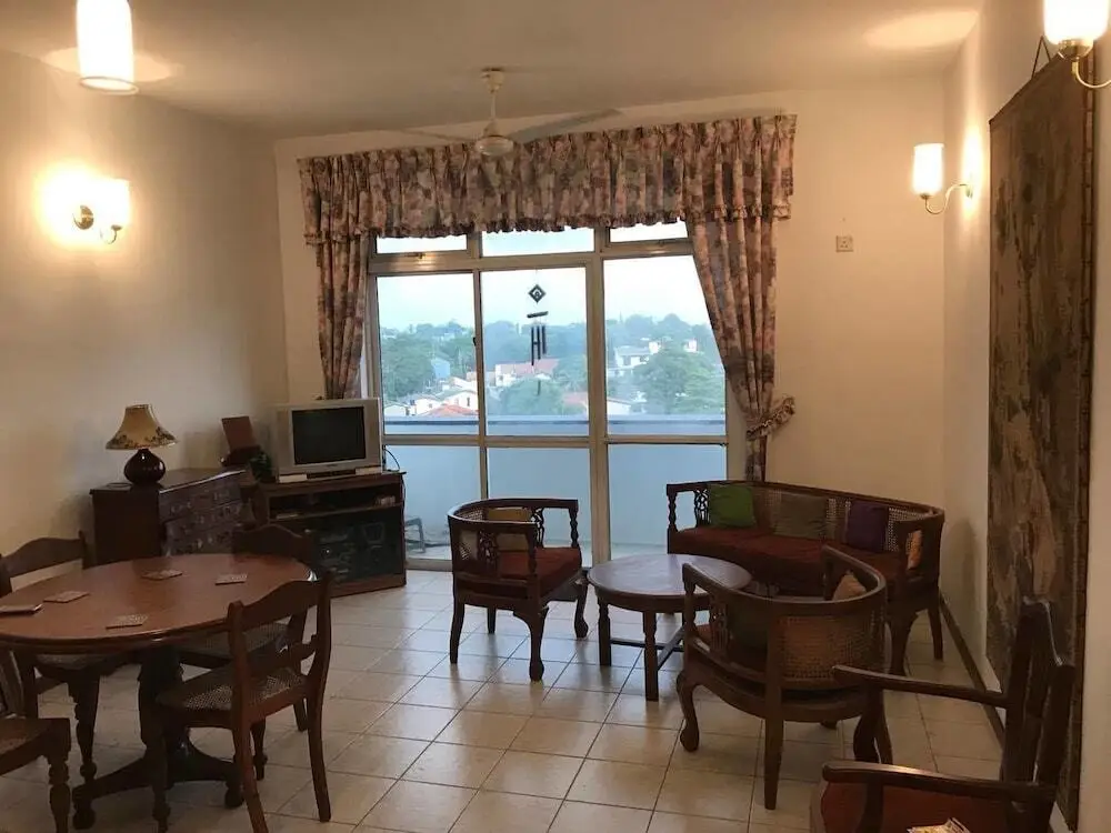 Коломбо: Millennium Apartment