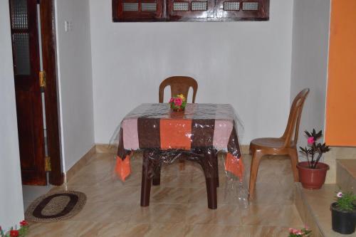 Элла: Misty View Inn