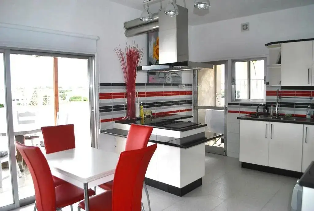 Ларнака: Sunshine Penthouse Cyprus