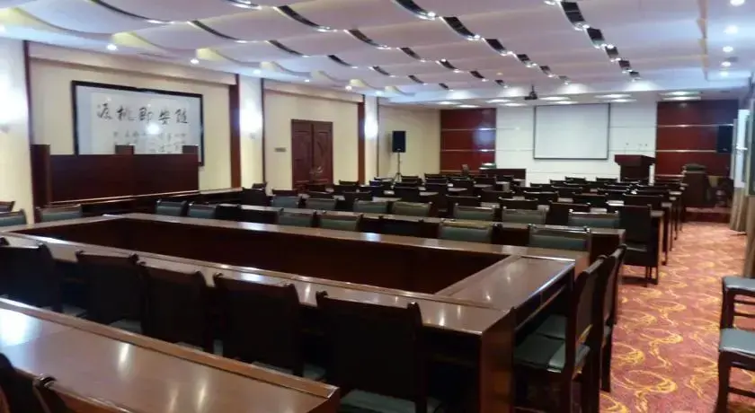 Синьчжоу: Wutaishan Golden Hills Hotel
