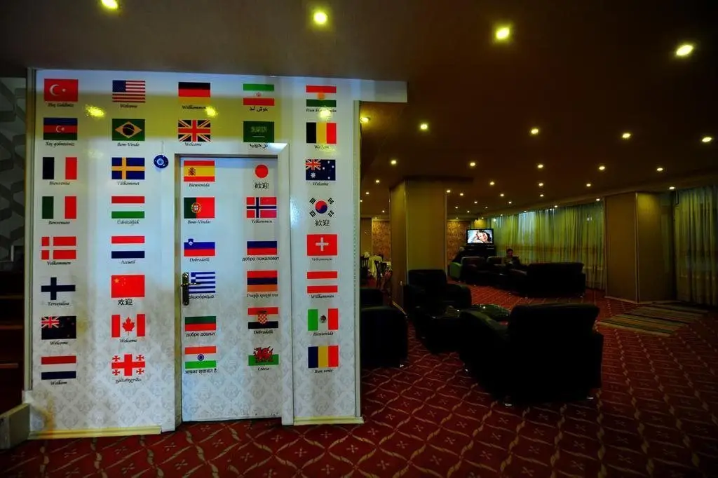 Ван: Buyuk Asur Oteli