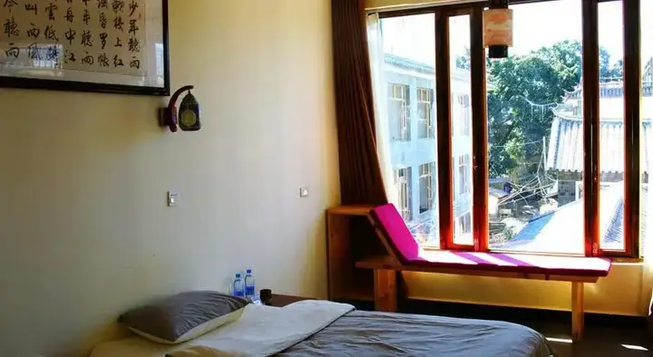 Дали: Dali Shuanglang Mingtang Inn