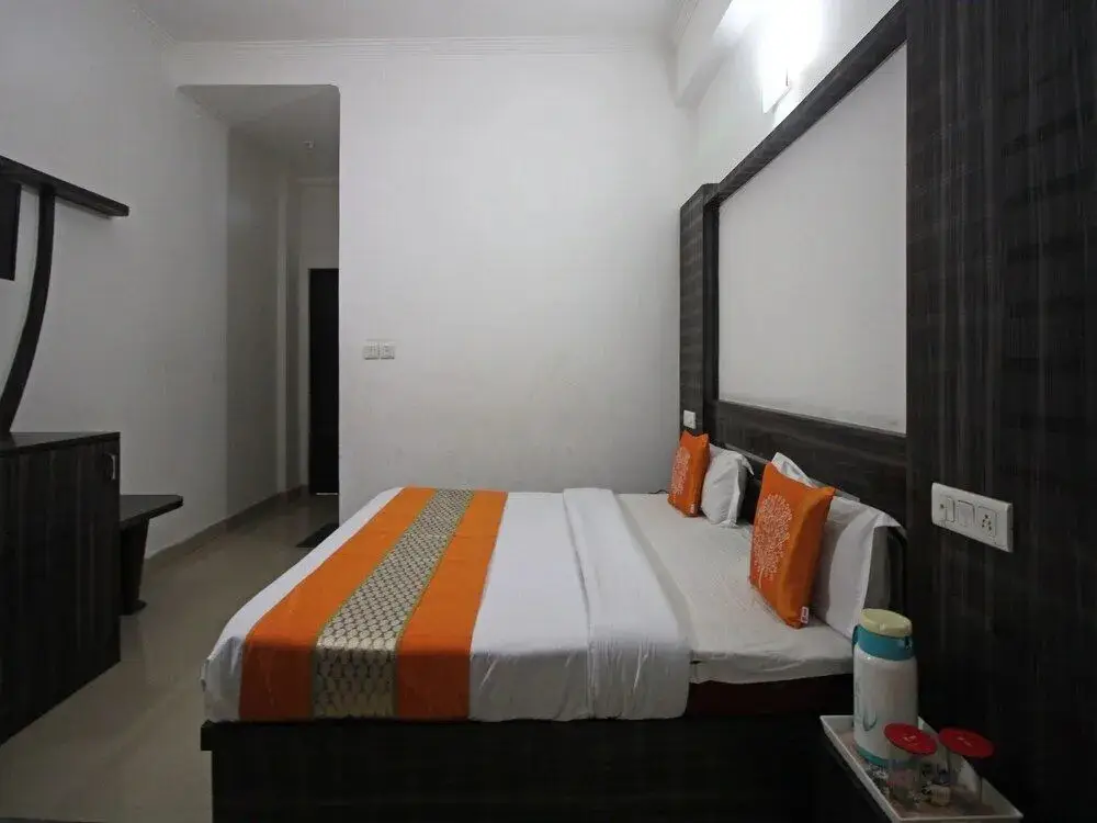 Шринагар: Hotel Broadway