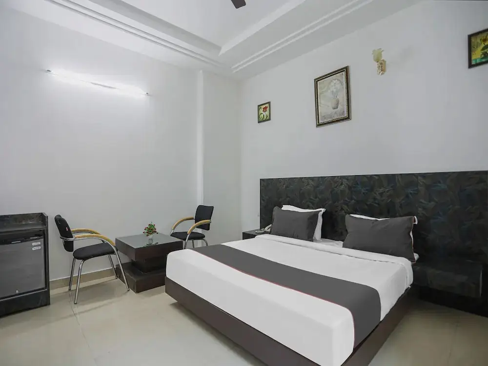 Гуруграм: FabHotel Phase 3 DLF Corporate Park