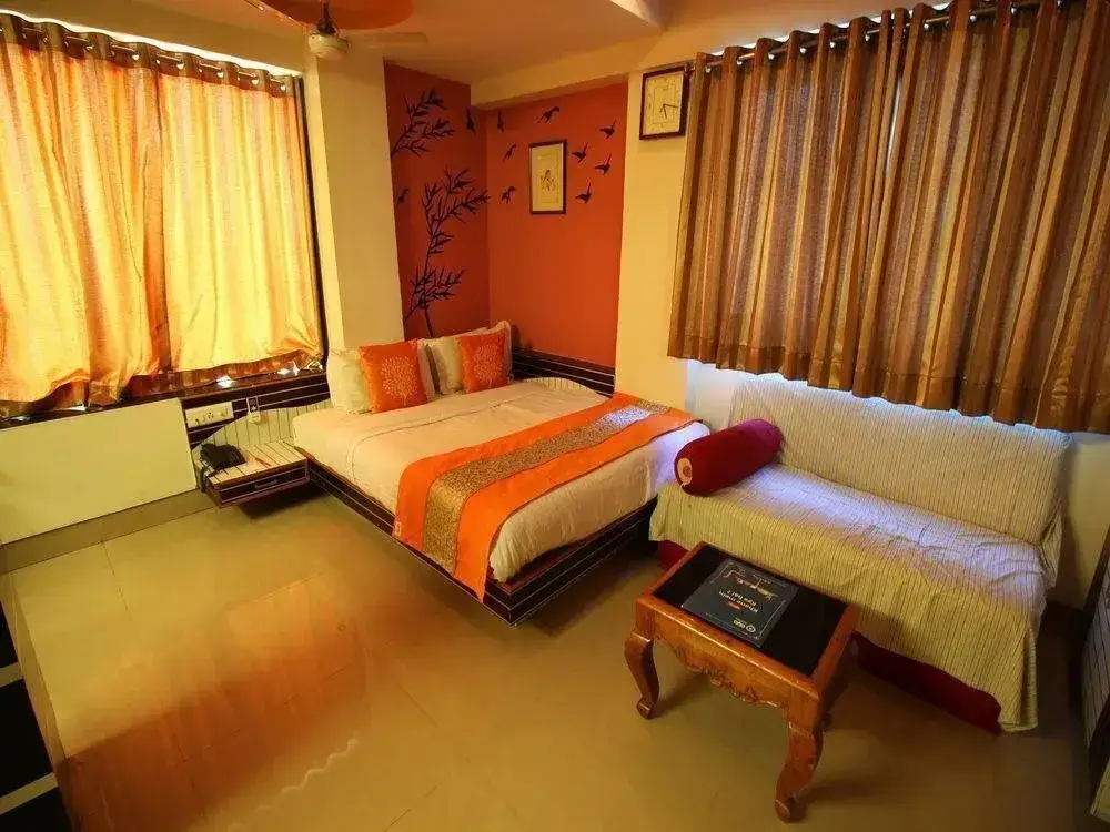 Ахмедабад: OYO Rooms Sola SG Highway 2
