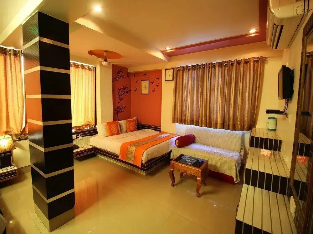 Ахмедабад: OYO Rooms Sola SG Highway 2