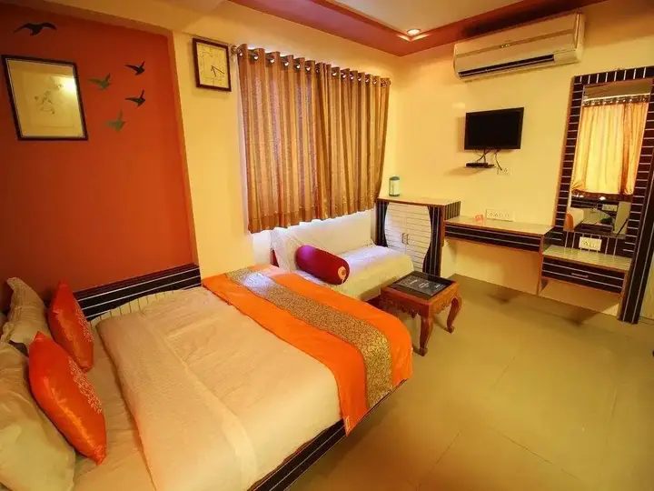 Ахмедабад: OYO Rooms Sola SG Highway 2