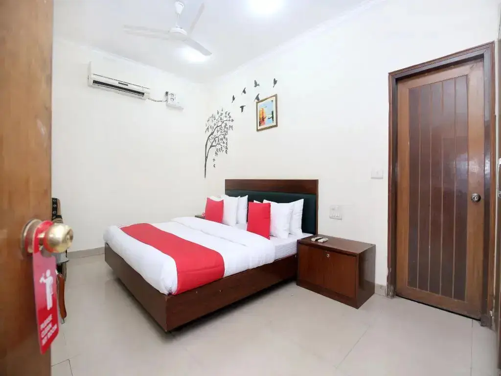 Чандигарх: OYO Rooms Sector 7 Madhya Marg