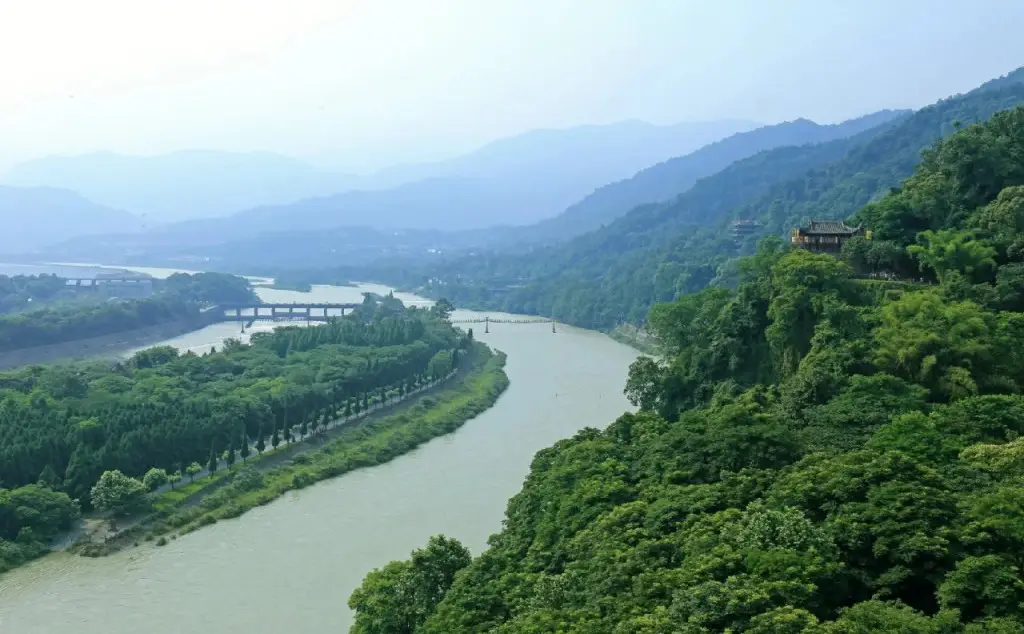 Чэнду: Hanting Express Dujiangyan Ancient Town Branch