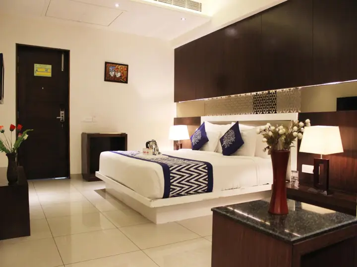 Агра: Capital O 3773 City Square And Suites