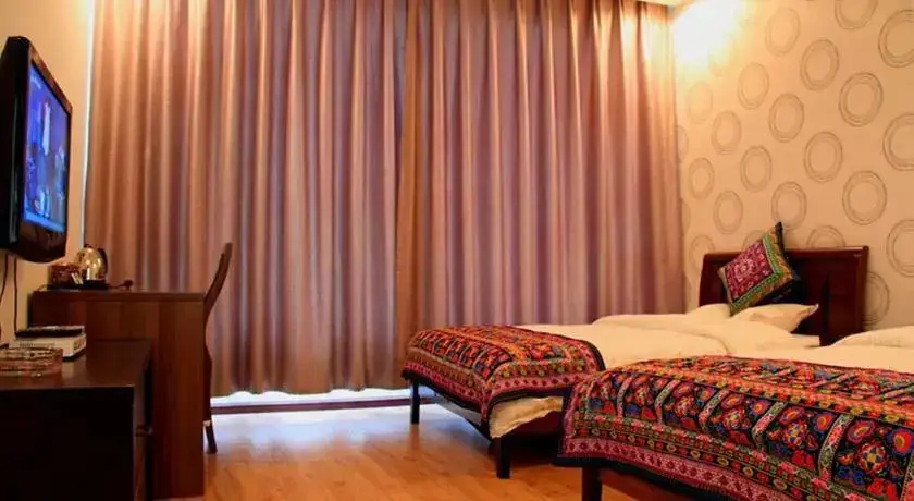 Дали: Dali Color Clouds Hall Inn