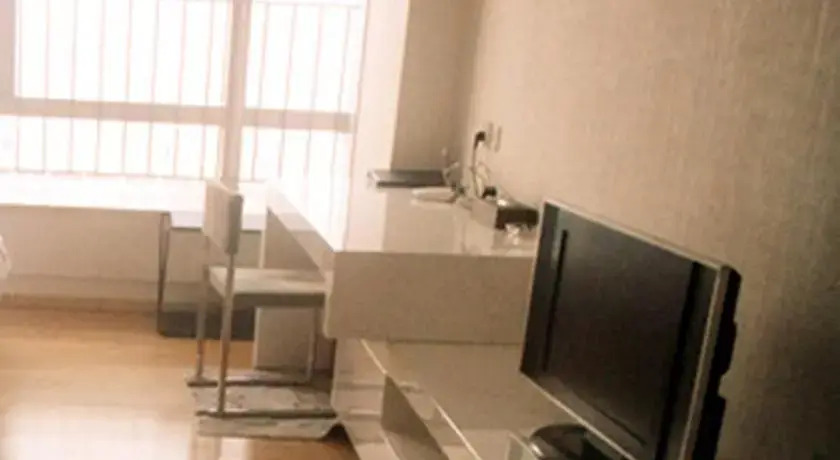 Гуанчжоу: Private-Enjoyed Home Apt. of R&F Wales Apartment