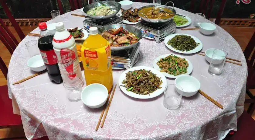 Чжанцзяцзе: Jinfeng Hostel Zhangjiajie