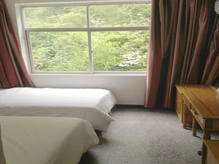 Чжанцзяцзе: J&H Nature Hotel