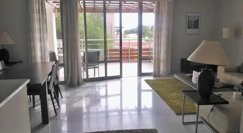 Агиос Тихонас: Amathusa Coastal Heights Villa 20