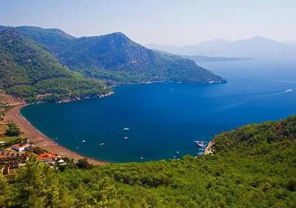 Кумлюбюк: Akdeniz Hotel