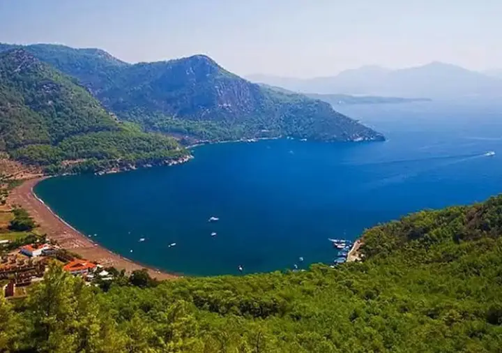 Кумлюбюк: Akdeniz Hotel