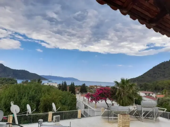 Кумлюбюк: Akdeniz Hotel