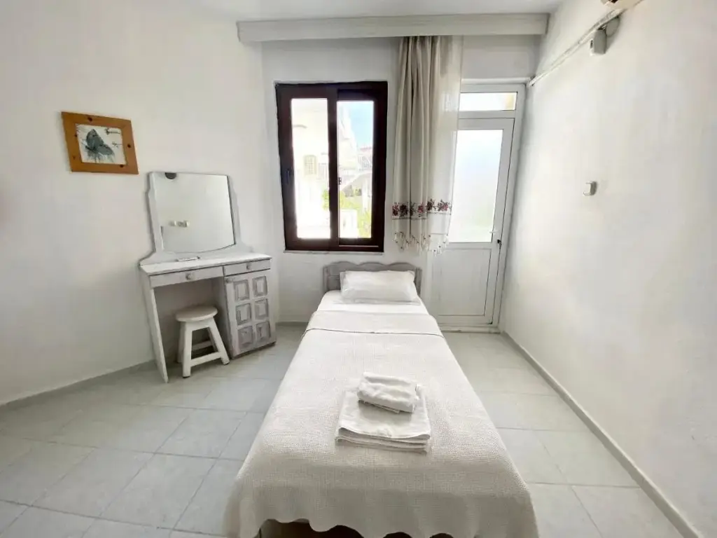 Кумлюбюк: Akdeniz Hotel