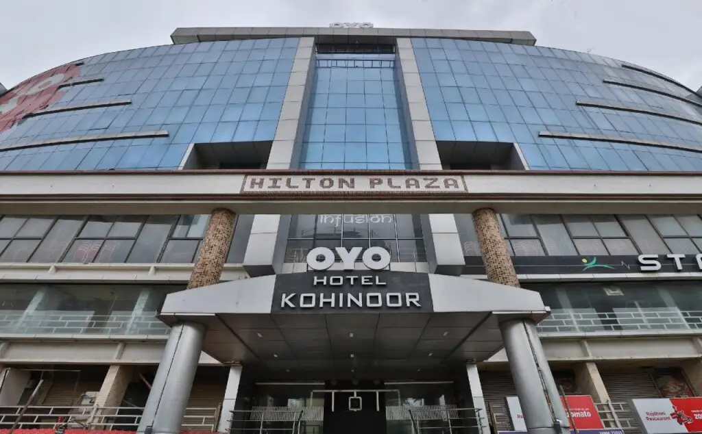 Бхаруч: Capital O 23123 Hotel Kohinoor