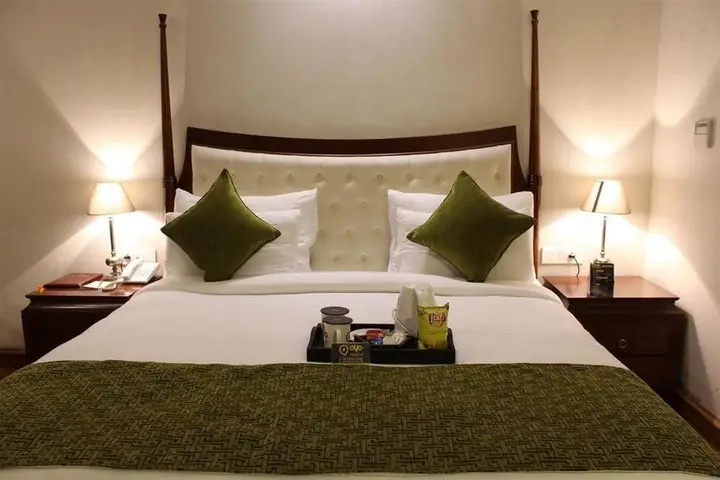 Наинитал: Oyo Premium Naini Lake Nainital