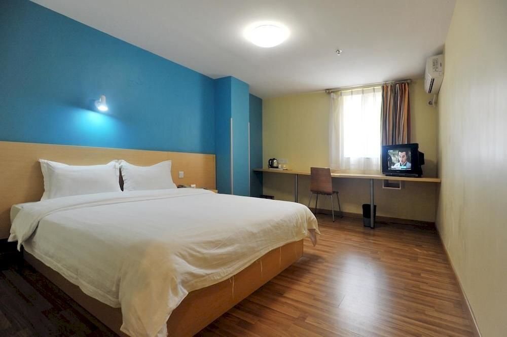 Шэньчжэнь: Super 8 Hotel - Shiyan Theater Sehnzhen