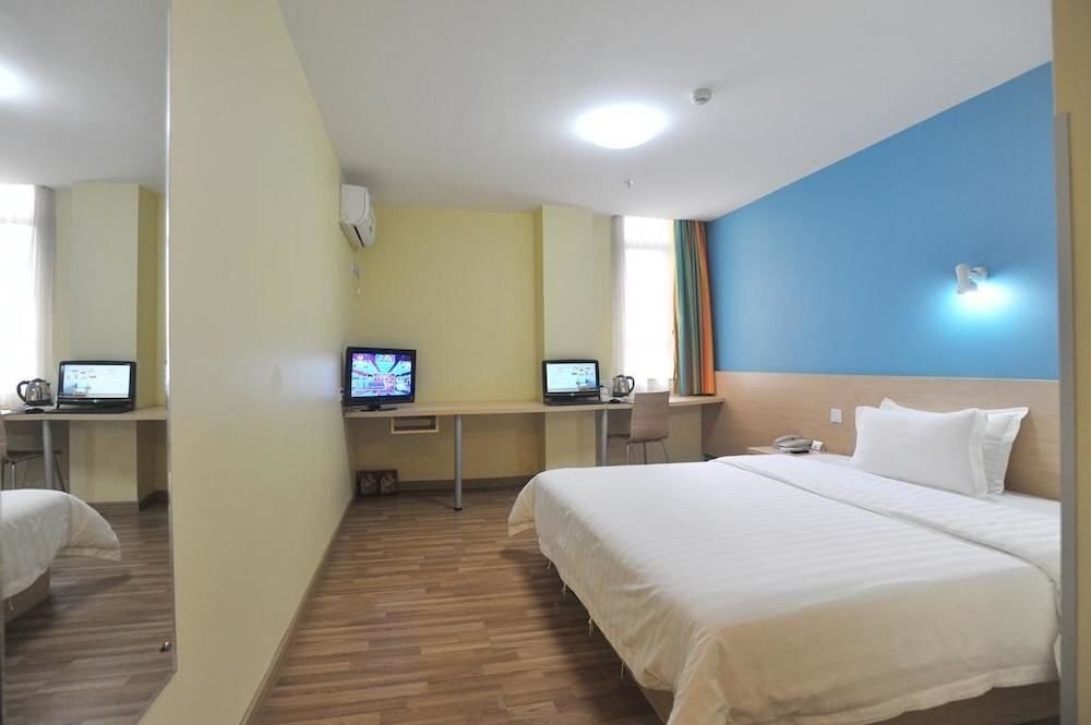 Шэньчжэнь: Super 8 Hotel - Shiyan Theater Sehnzhen