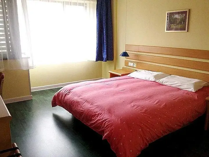 Шанхай: Home Inn Shanghai Nicheng Lingang Facility Industrial Park